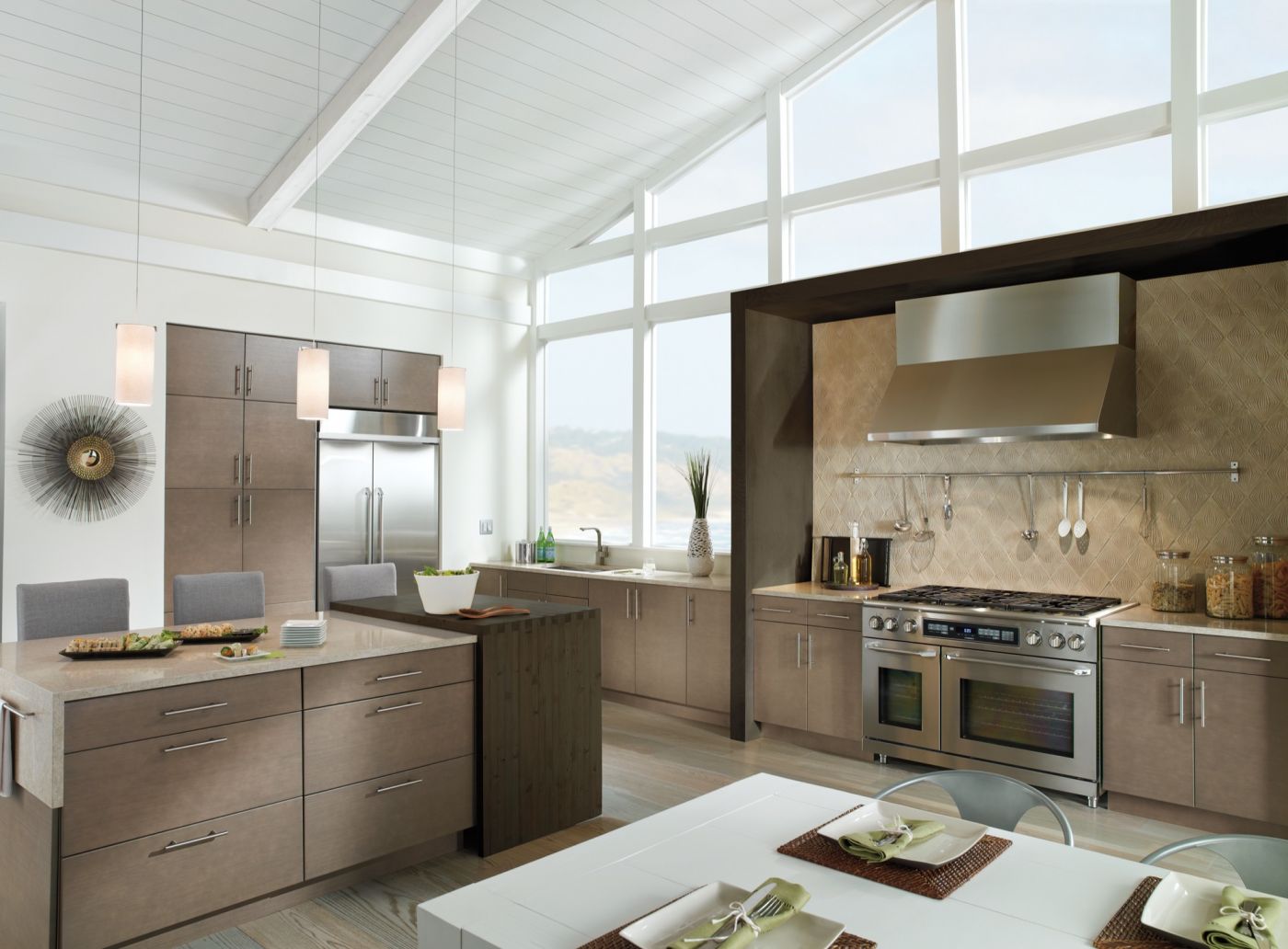 Contemporary cabinets for a kitchen that exudes class