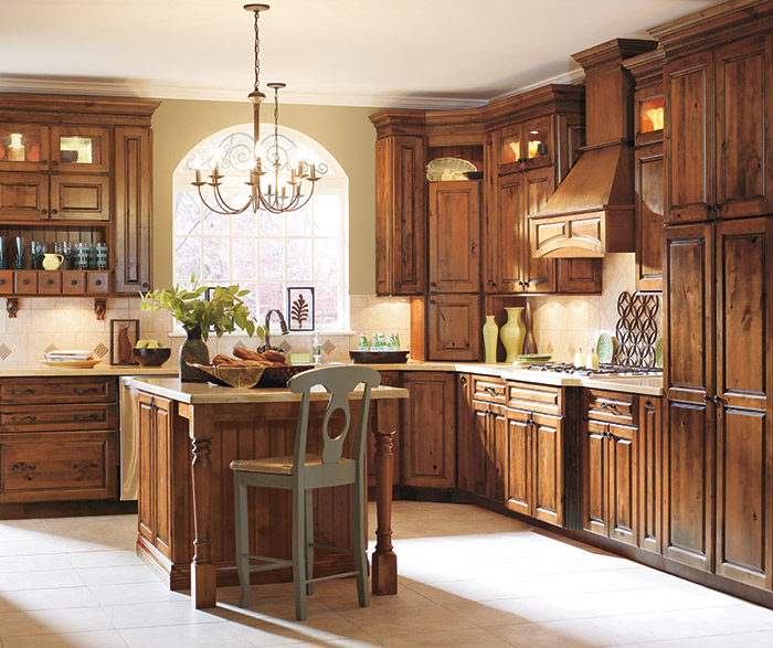 Choosing cabinets for a rustic kitchen